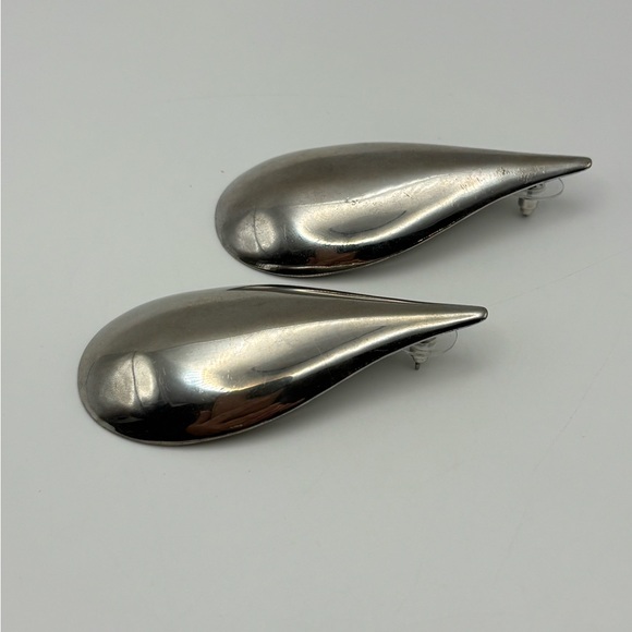 Bold Oversized Modernist Silver ToneTeardrop Statement Earrings - Picture 10 of 13